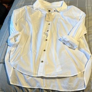 Lightweight, oversized white button up NWT